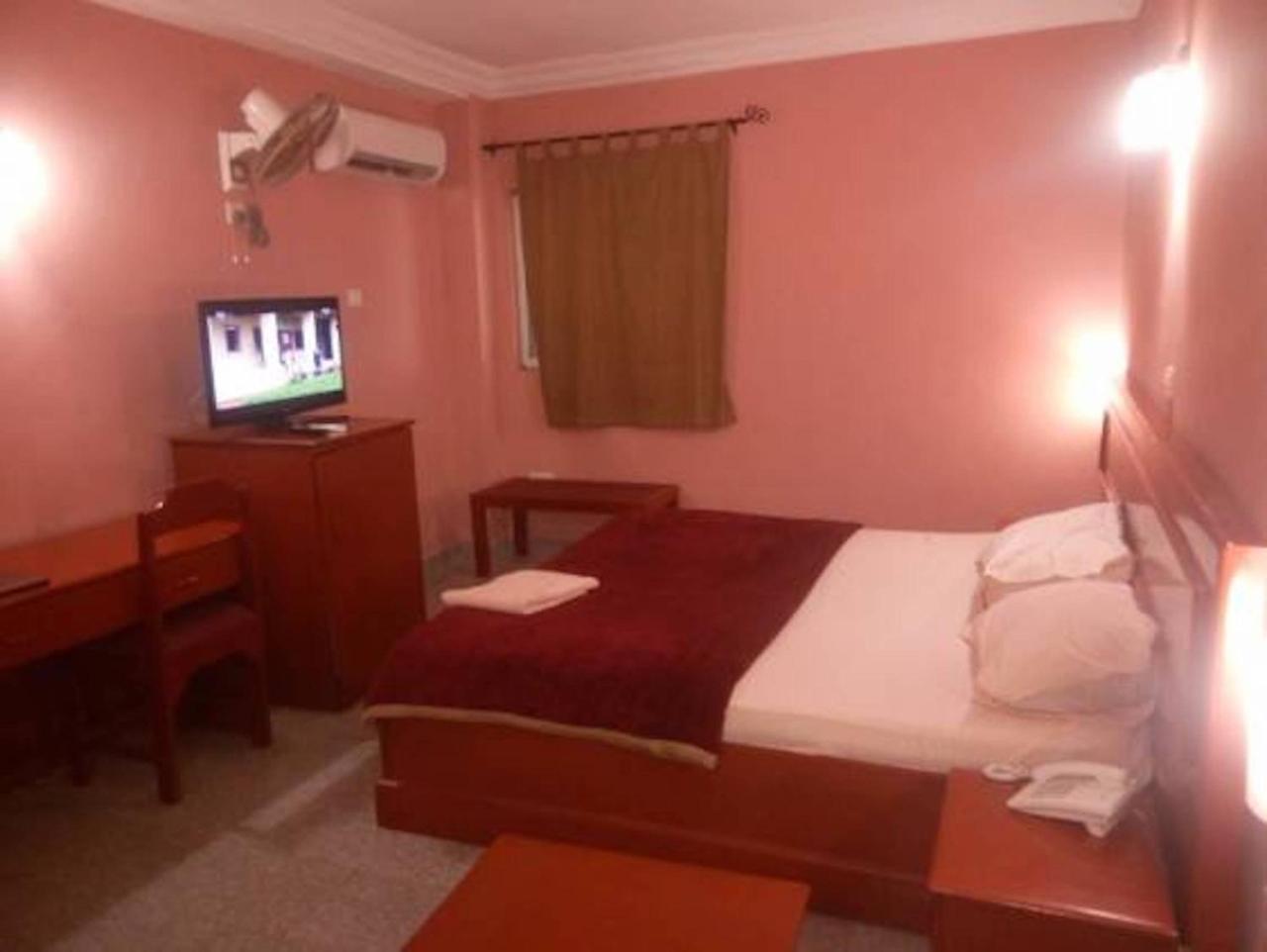 Hotel Newcastle Lagos Exterior photo