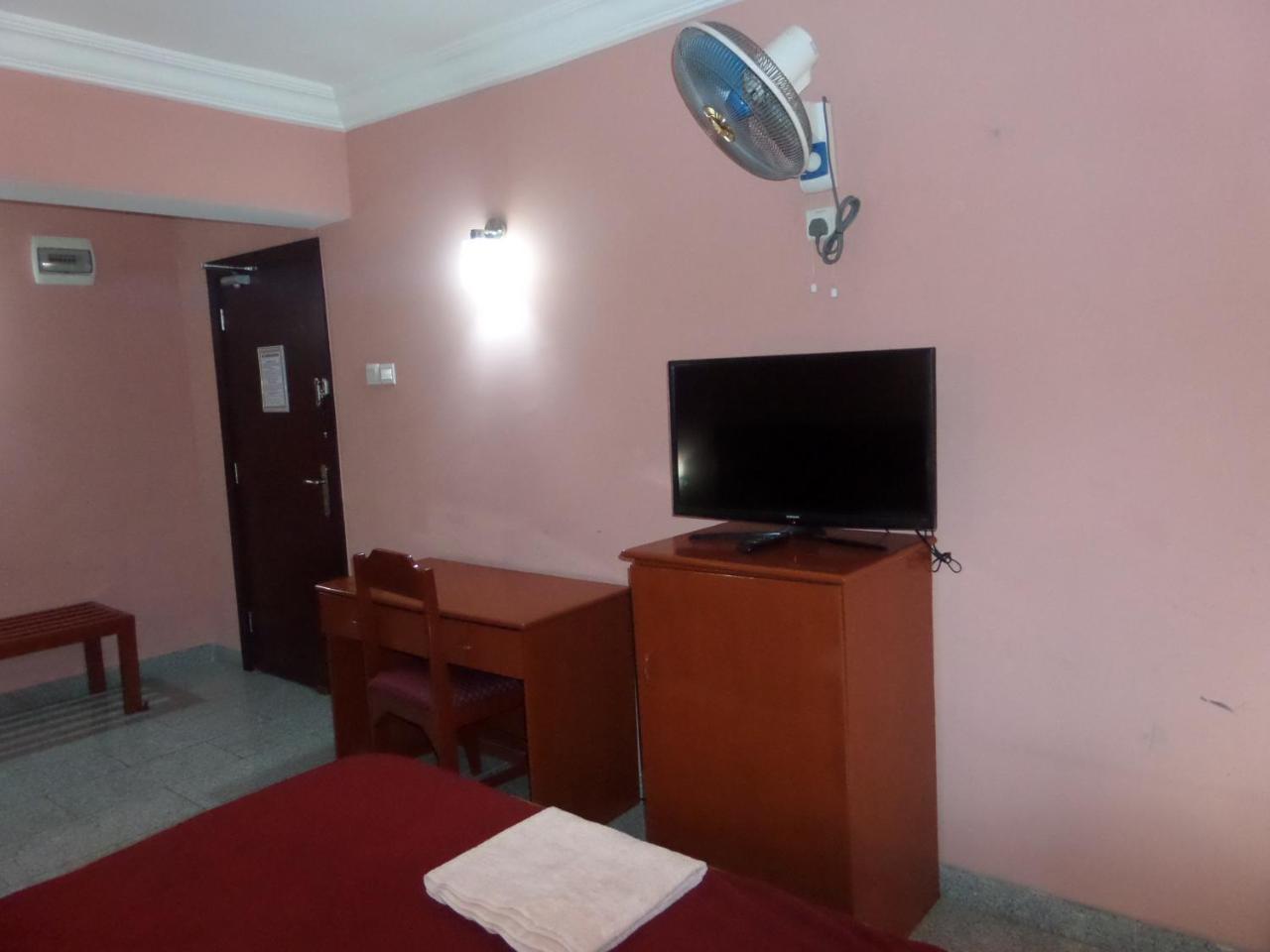Hotel Newcastle Lagos Exterior photo