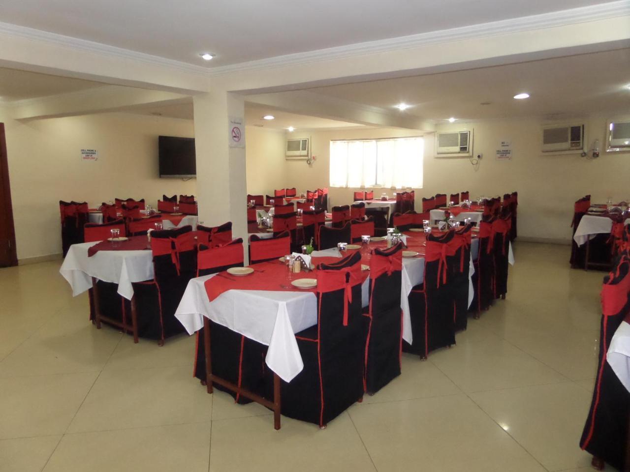 Hotel Newcastle Lagos Exterior photo