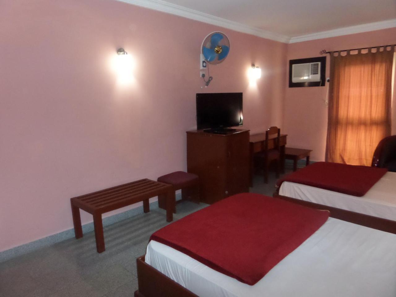 Hotel Newcastle Lagos Exterior photo